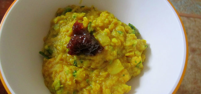 Inflammation-Fighting Lentil Curry with Turmeric and Cranberry Chutney